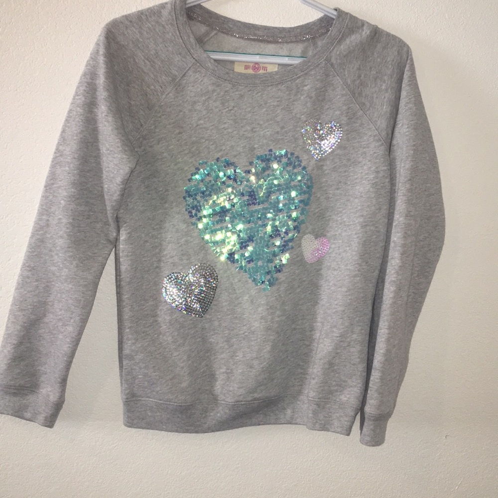 Long sleeve pullover sweater